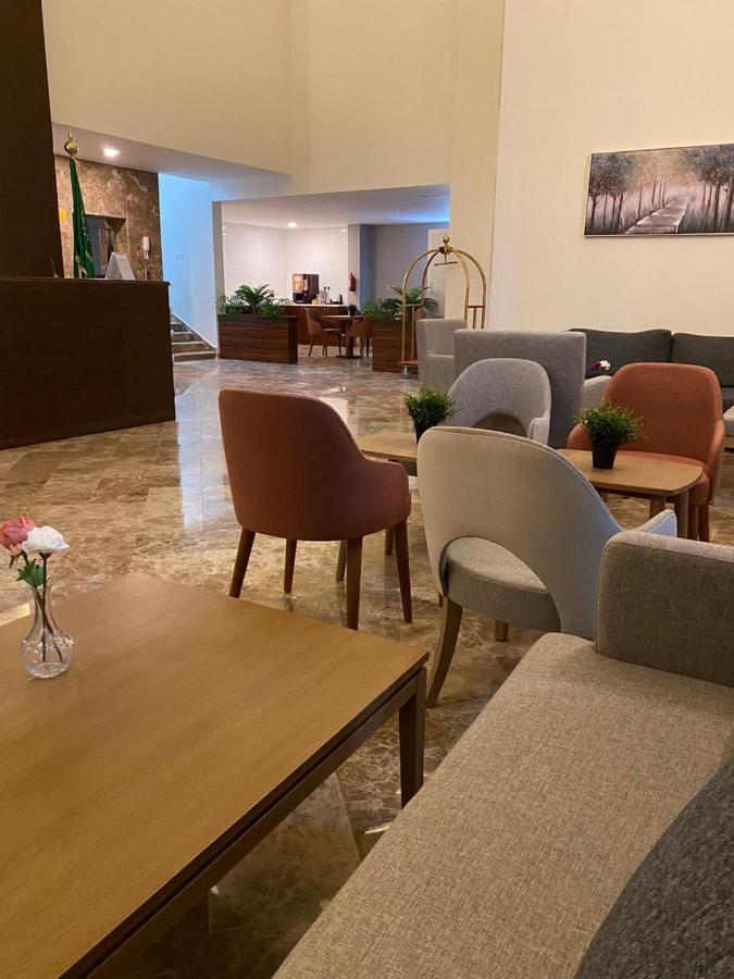 Lova Suites Yanbu Ngoại thất bức ảnh